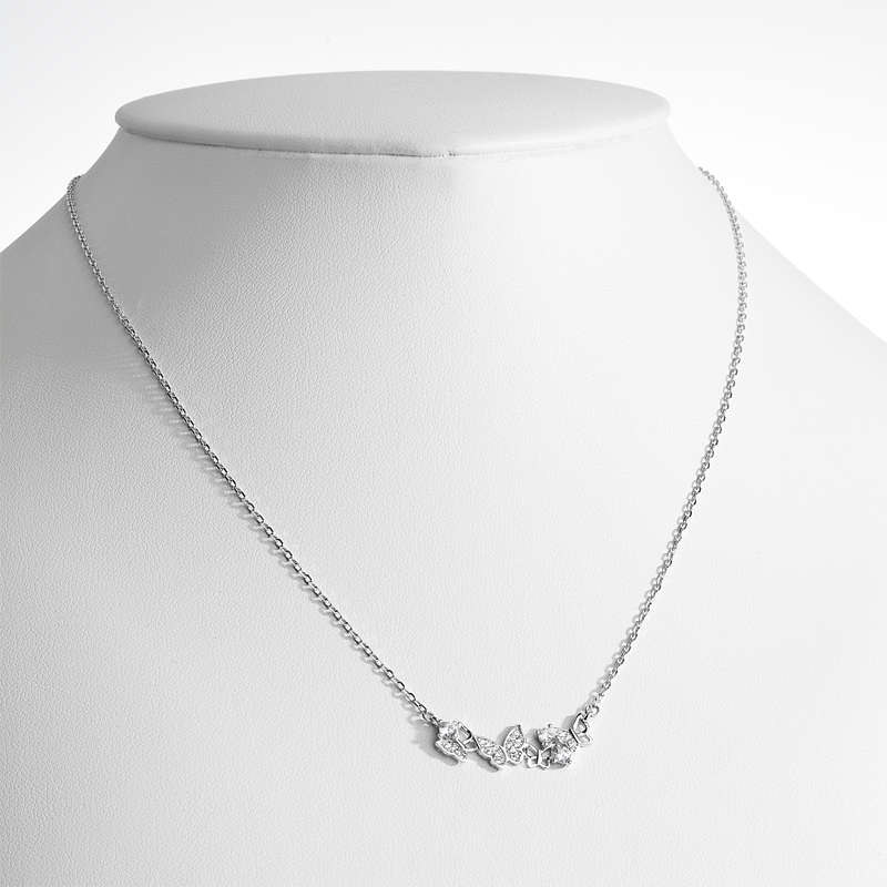Stříbrný náhrdelník – Motýlí fantasie-busta
